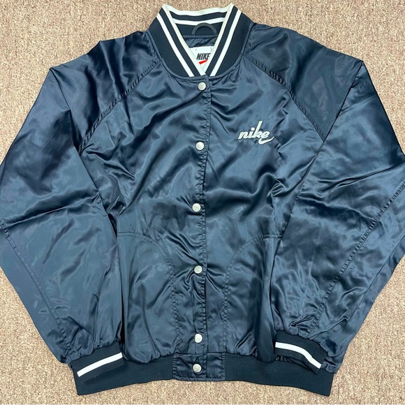 Vintage NIKE ✔️ - Picture 1 of 8